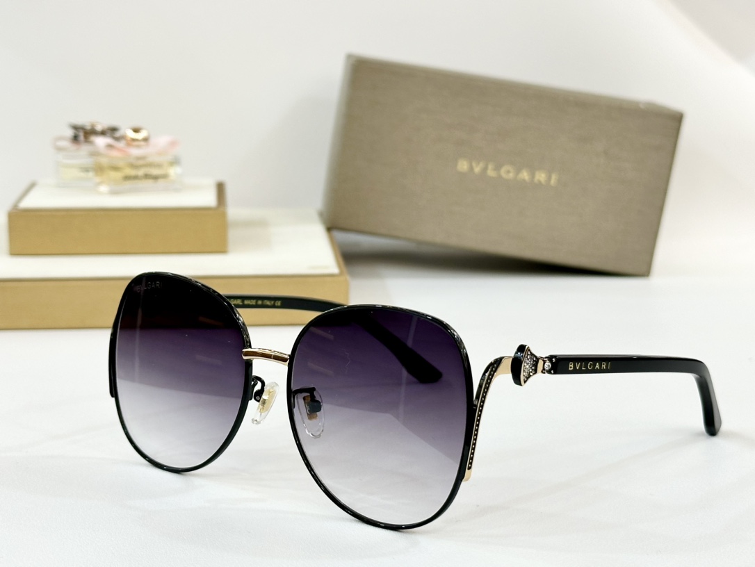 BVLGARI
MOD：BV8240
Size：58口18-142
