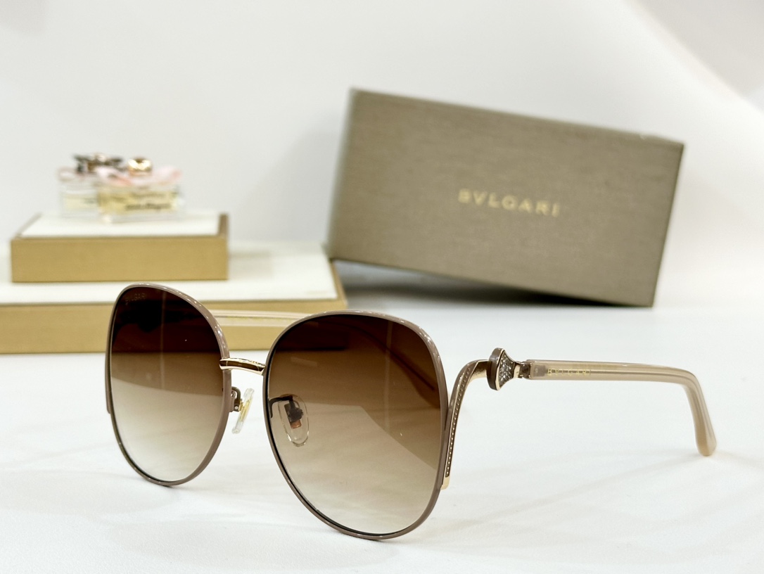  BVLGARI
MOD：BV8240
Size：58口18-142
