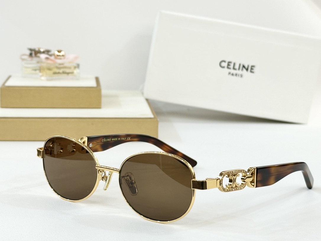  CELINE
MOD：CL40253
Size：53口18-145
