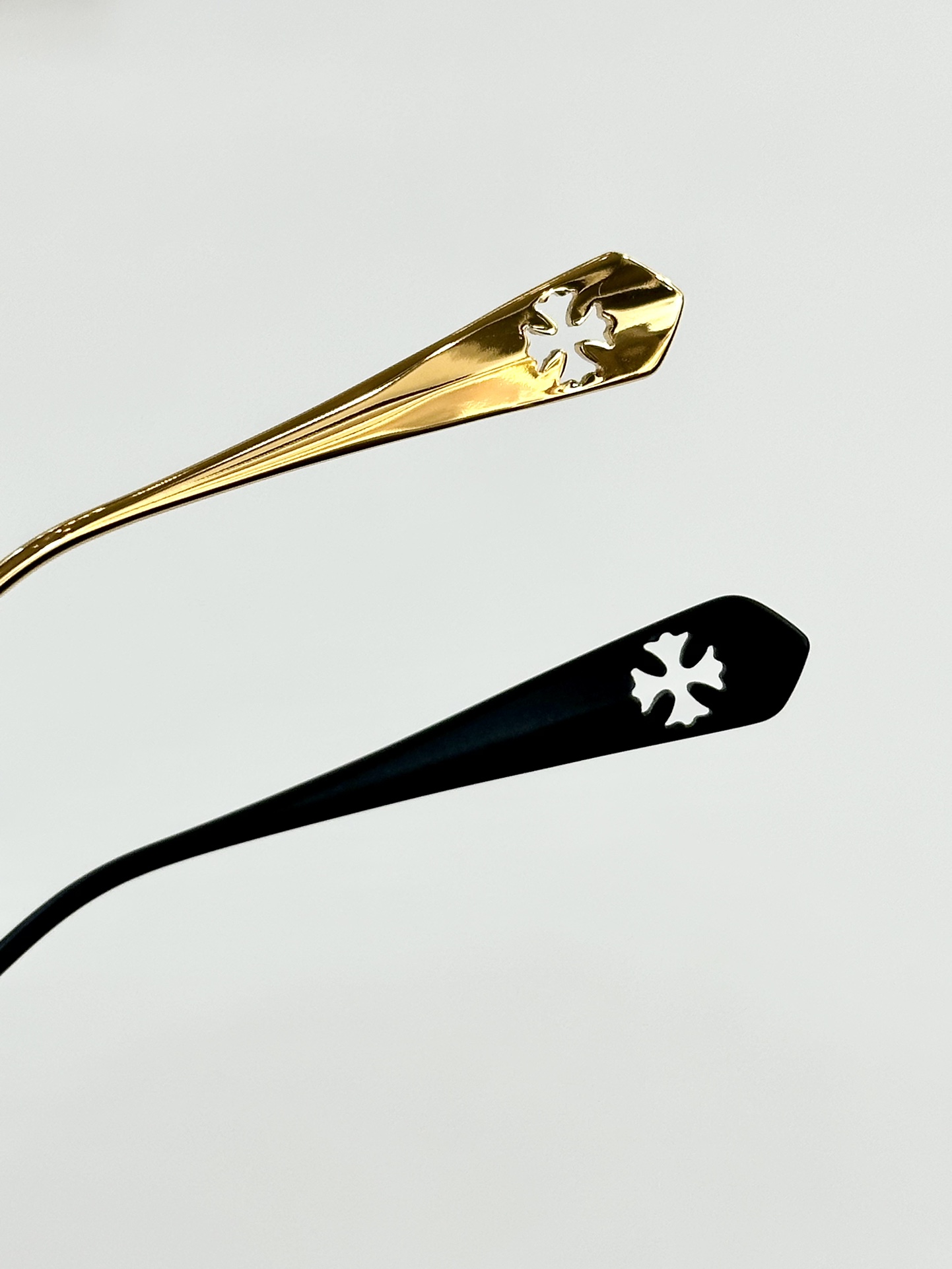  Chrome Hearts
MODEL CH9820
SIZE：53口21-145

