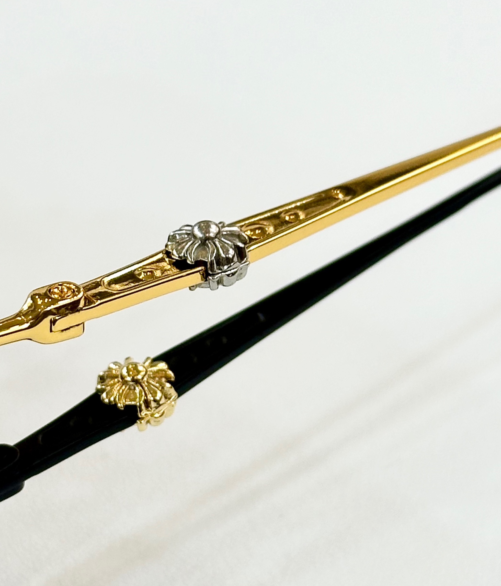  Chrome Hearts
MODEL CH9112
SIZE：52口22-142
