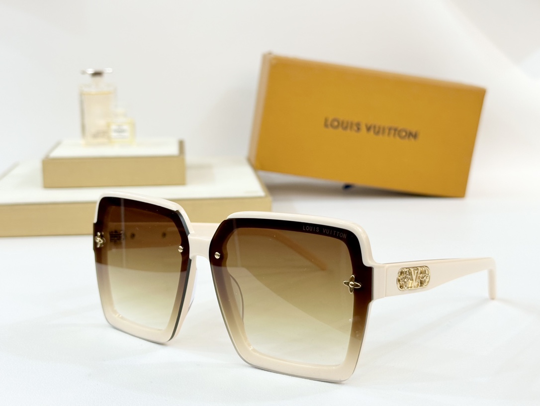  LOUIS VUITTON
MODELZ1618U
SIZE55口21-145
