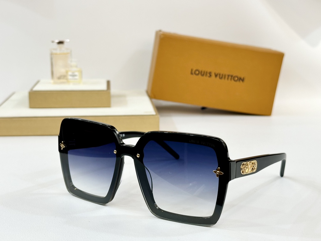  LOUIS VUITTON
MODELZ1618U
SIZE55口21-145
