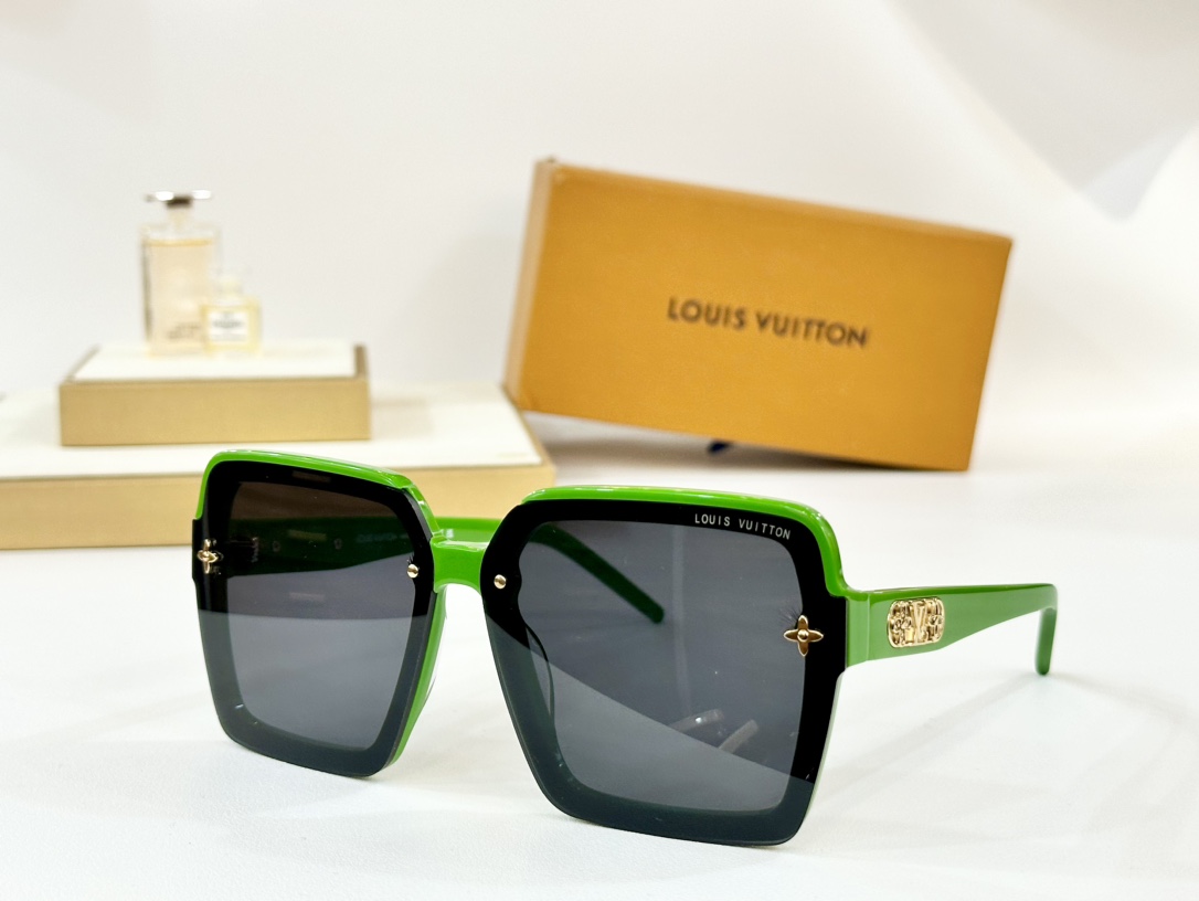  LOUIS VUITTON
MODELZ1618U
SIZE55口21-145
