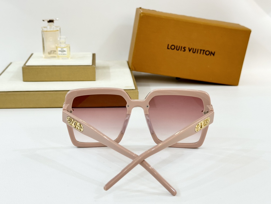 LOUIS VUITTON
MODELZ1618U
SIZE55口21-145

