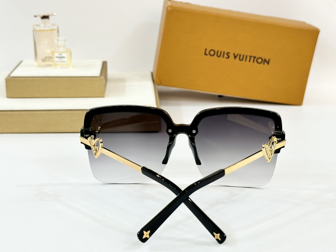  LOUIS VUITTON
MODELZ2025U
SIZE58口19-145
