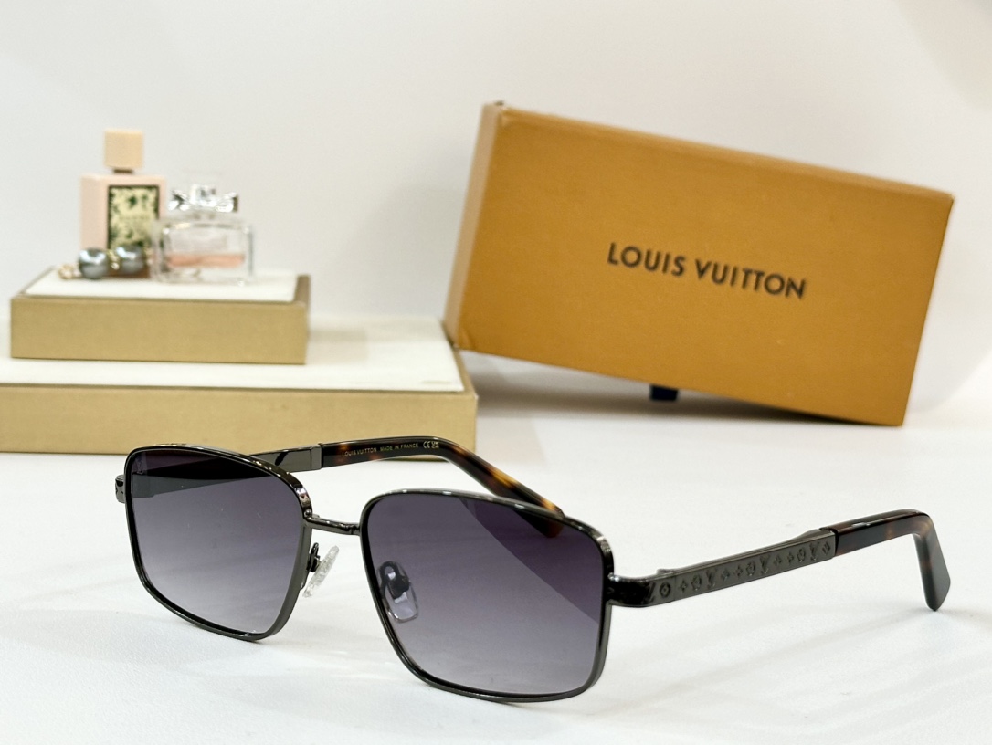  LOUIS VUITTON
MOD：Z2042U
Size：58口16 142
