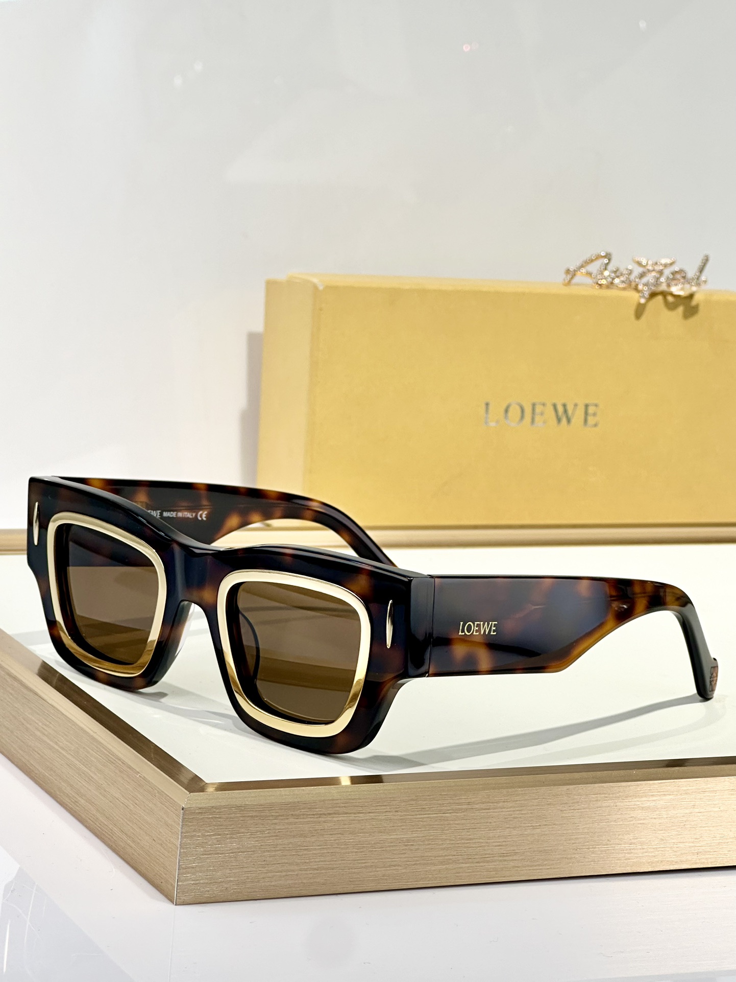  LOEWE
MOD：LW40178U
Size：47口23 145
