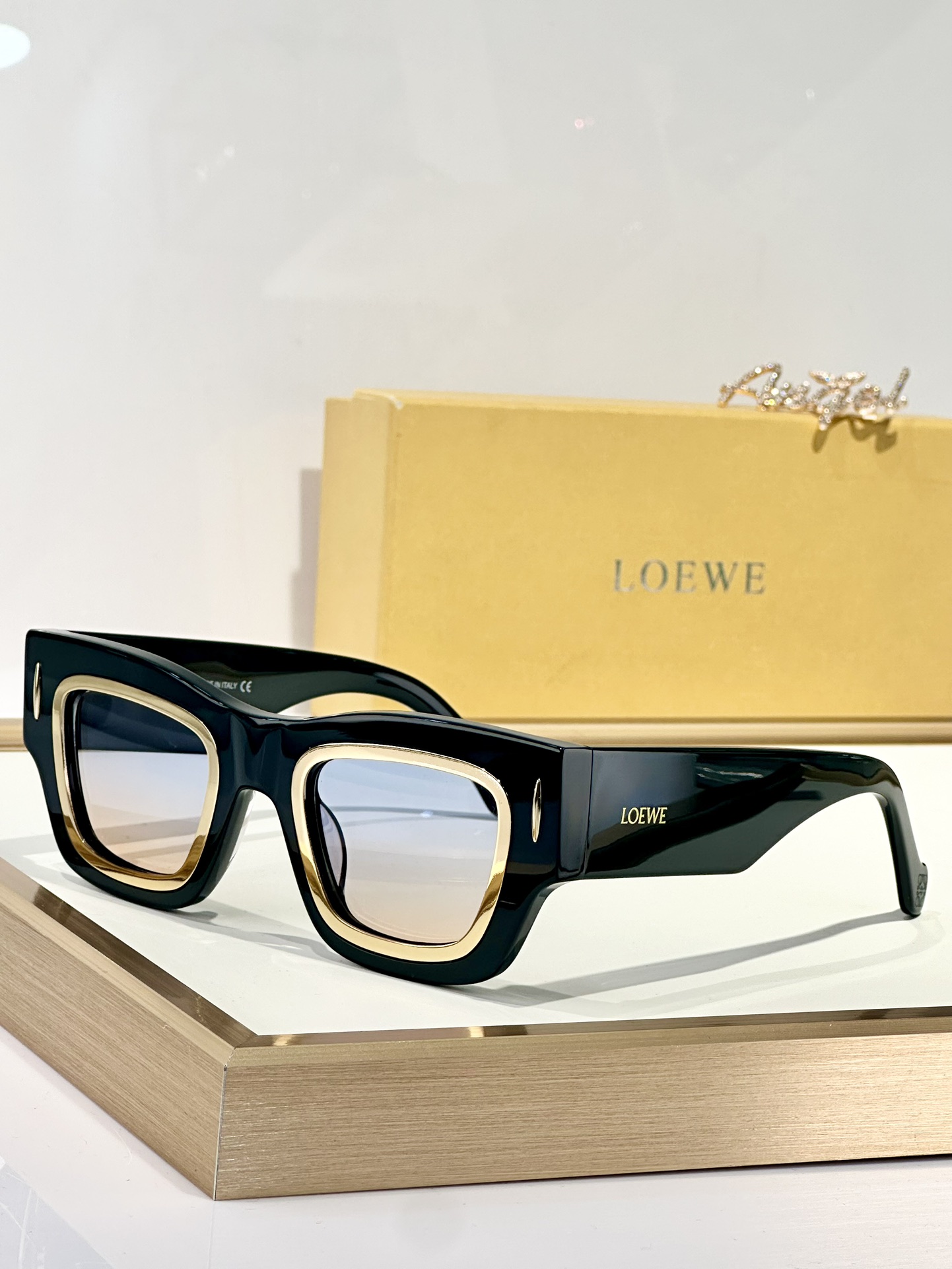  LOEWE
MOD：LW40178U
Size：47口23 145
