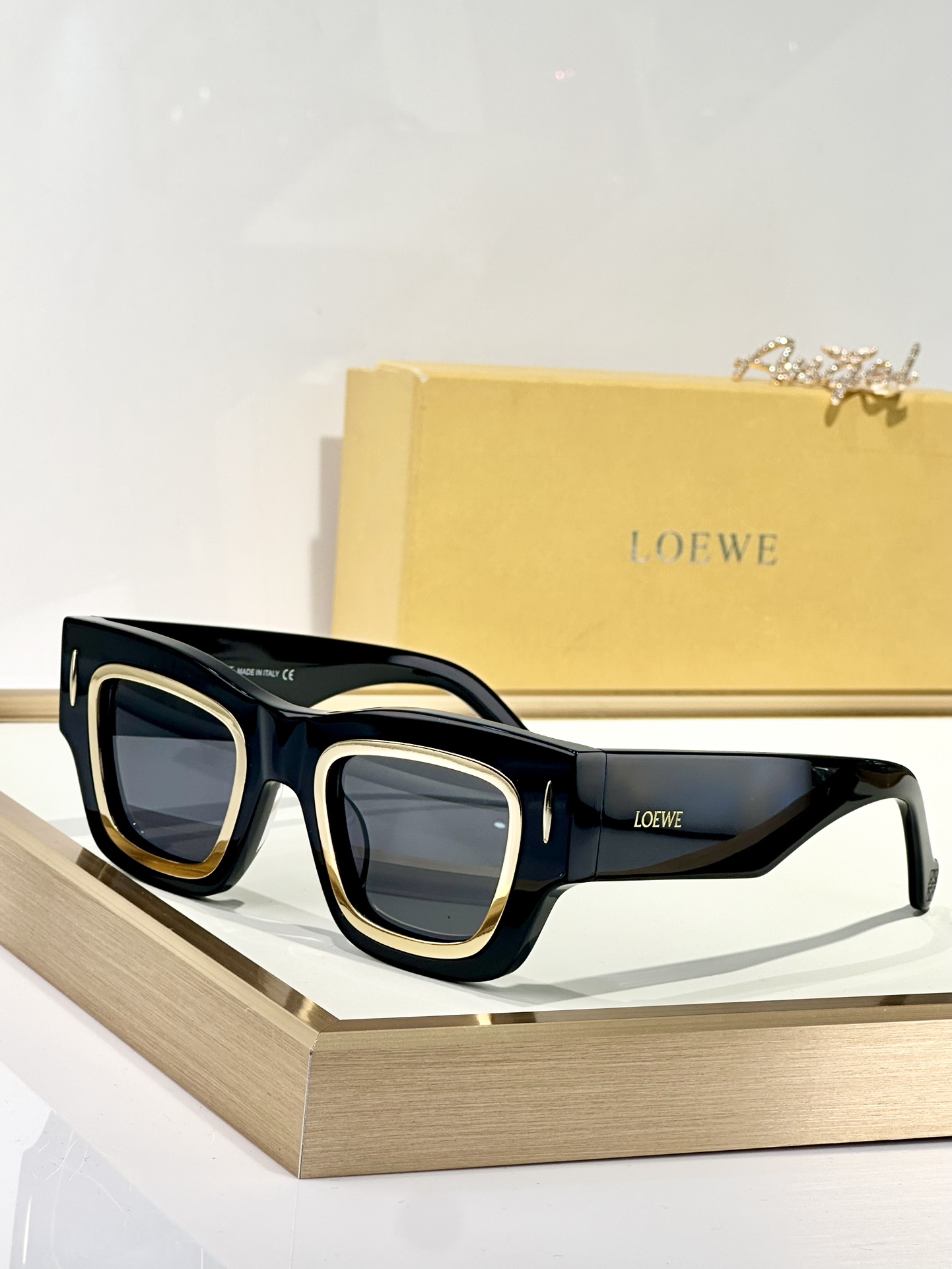  LOEWE
MOD：LW40178U
Size：47口23 145
