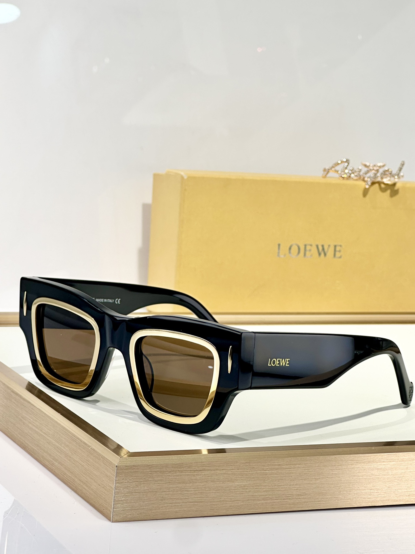  LOEWE
MOD：LW40178U
Size：47口23 145
