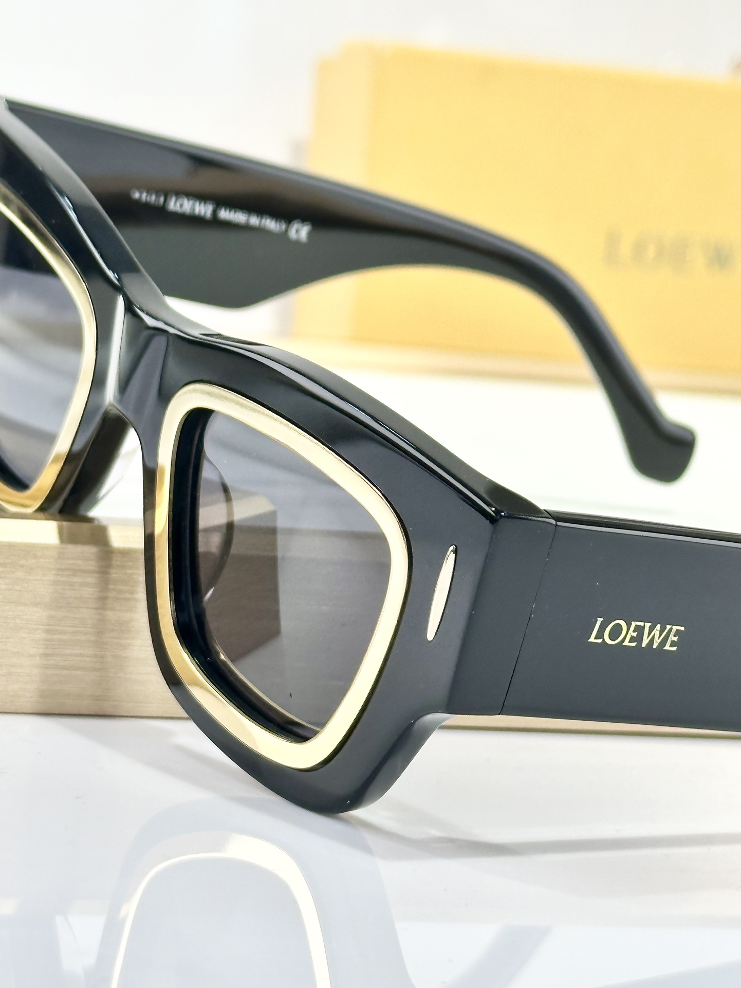  LOEWE
MOD：LW40178U
Size：47口23 145
