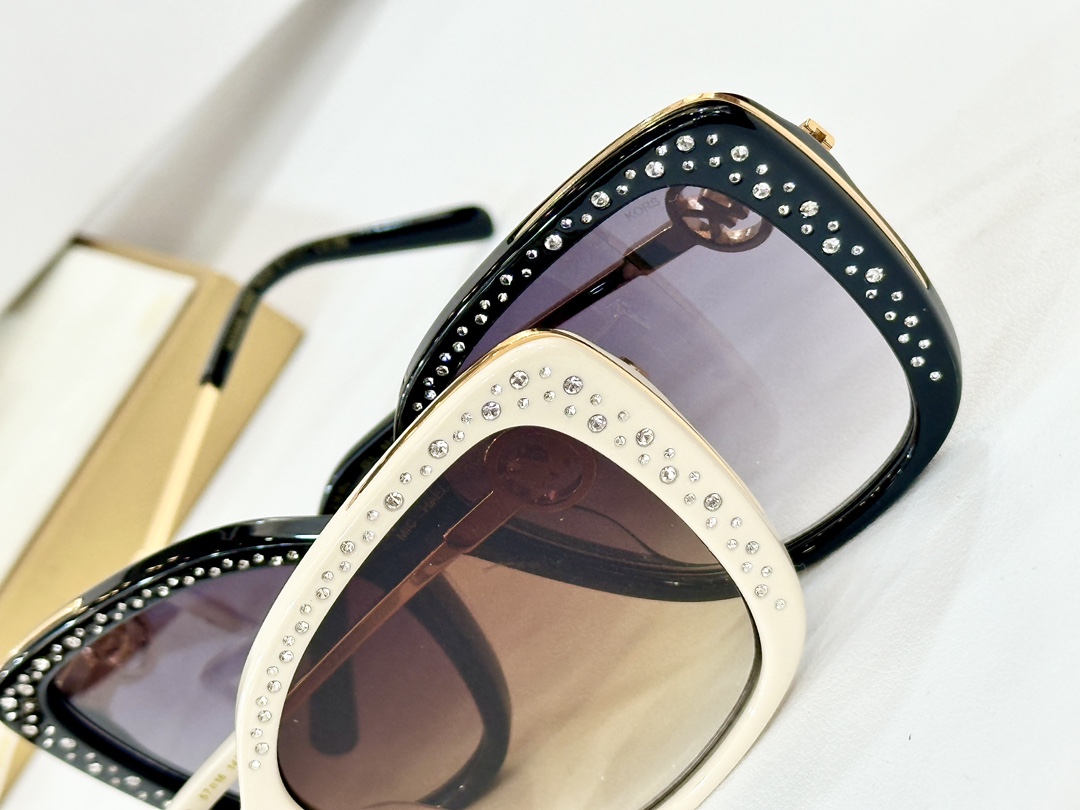  MICHAEL KORS
MODEL：MK 2161BU
SIZE：58口16-145
