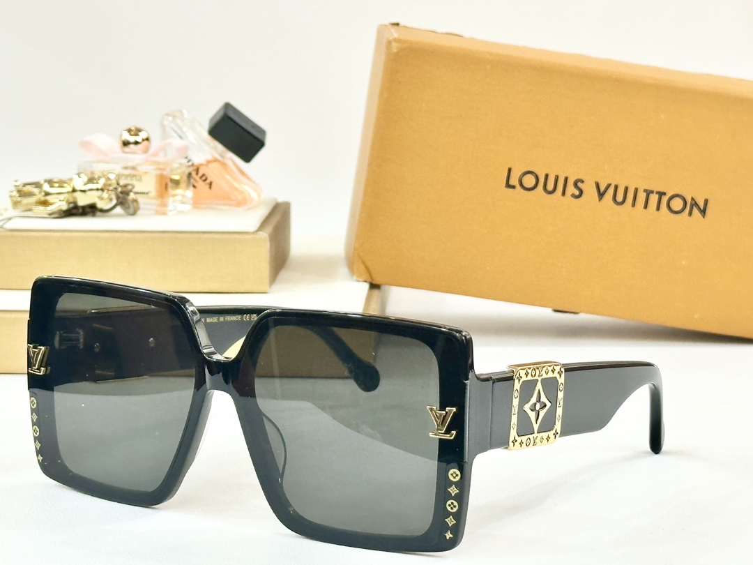  LOUIS VUITTO*
MODEL：Z7021E
SIZE：67口14-142
