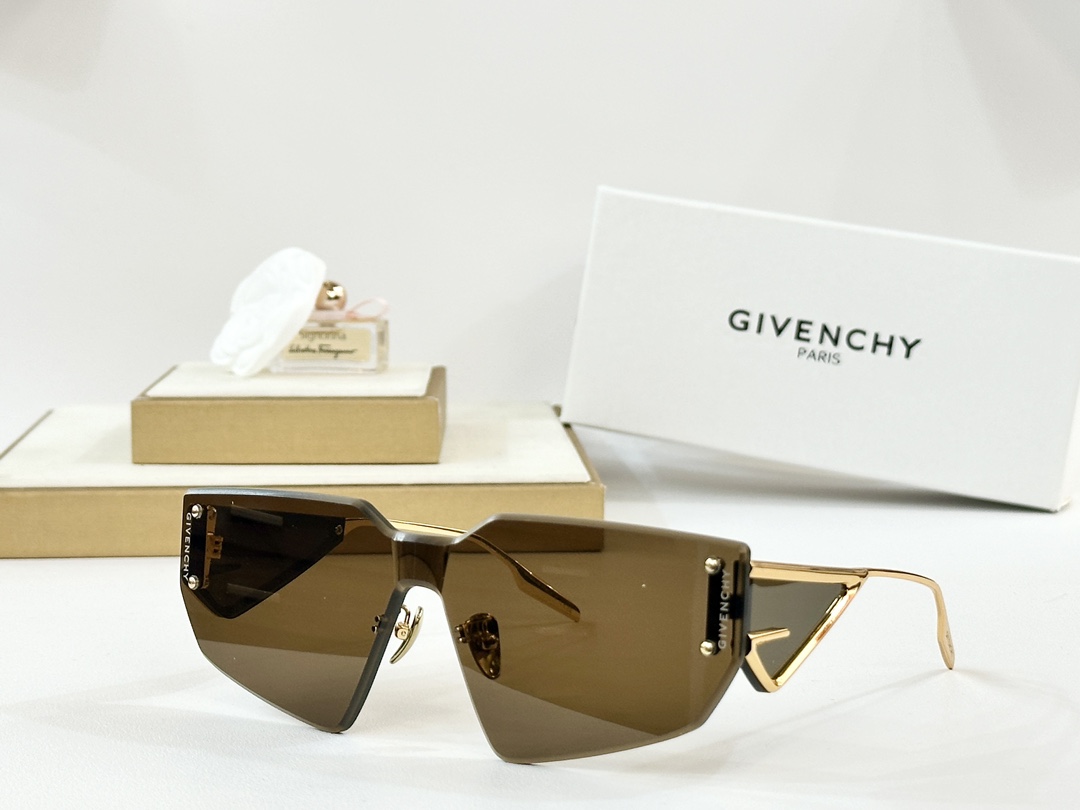  GIVENCHY
MOD：GV60016U
Size：147口0 138
