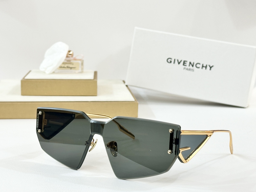  GIVENCHY
MOD：GV60016U
Size：147口0 138
