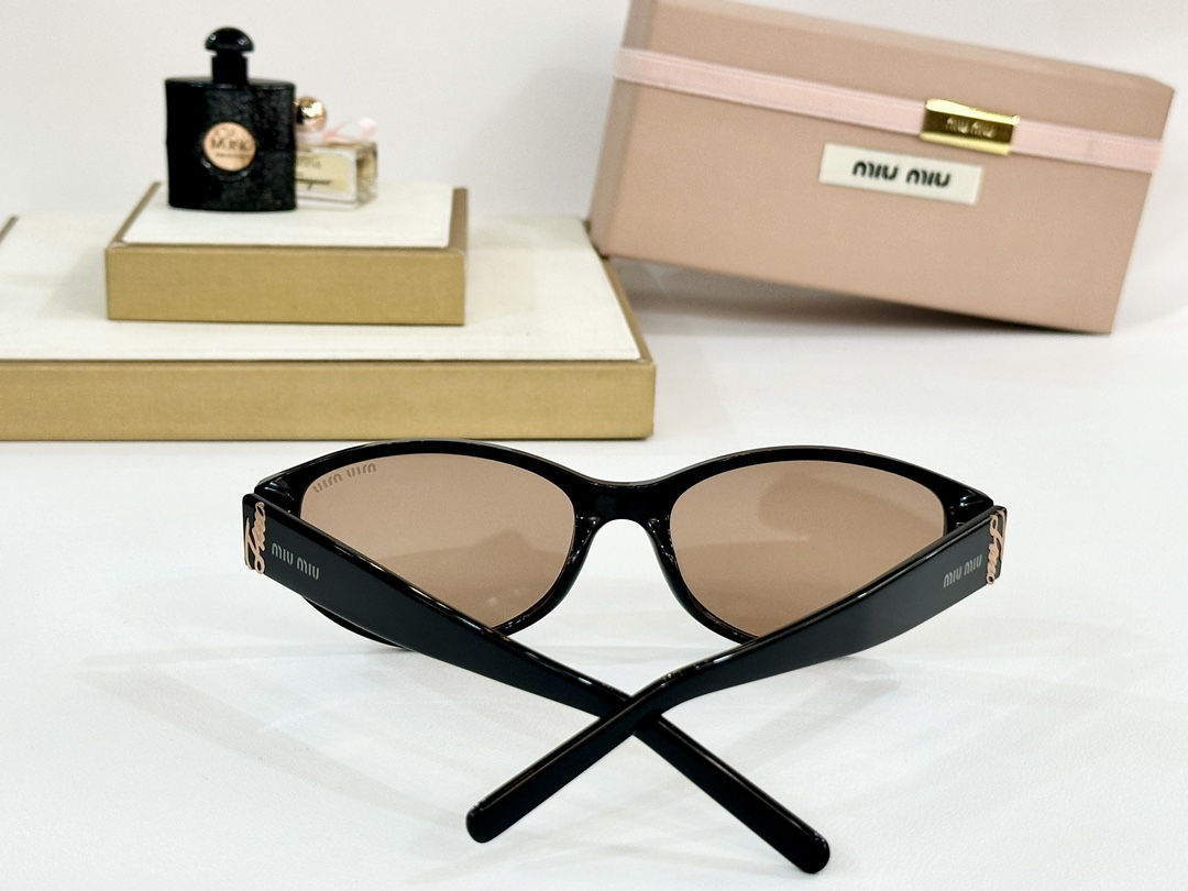  MIU MI*
MODSMU 51WS
Size57口19-144
