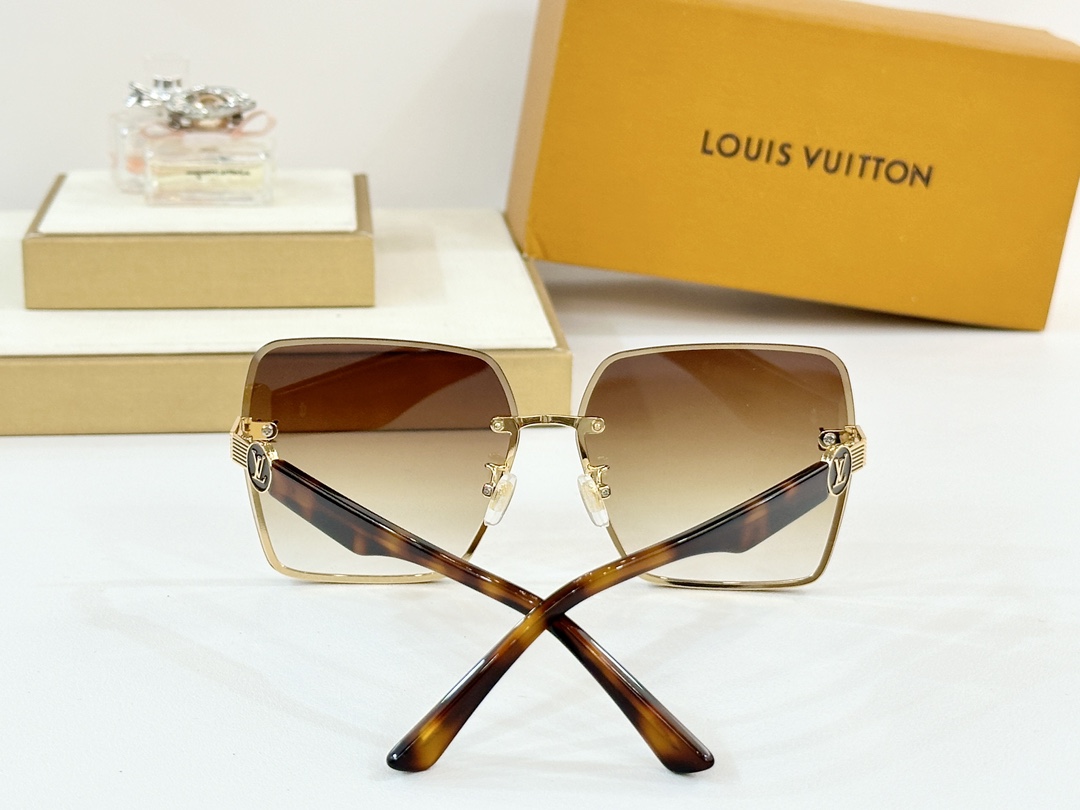  LOUIS VUITTON
MOD：Z1874
Size：61口13-148
