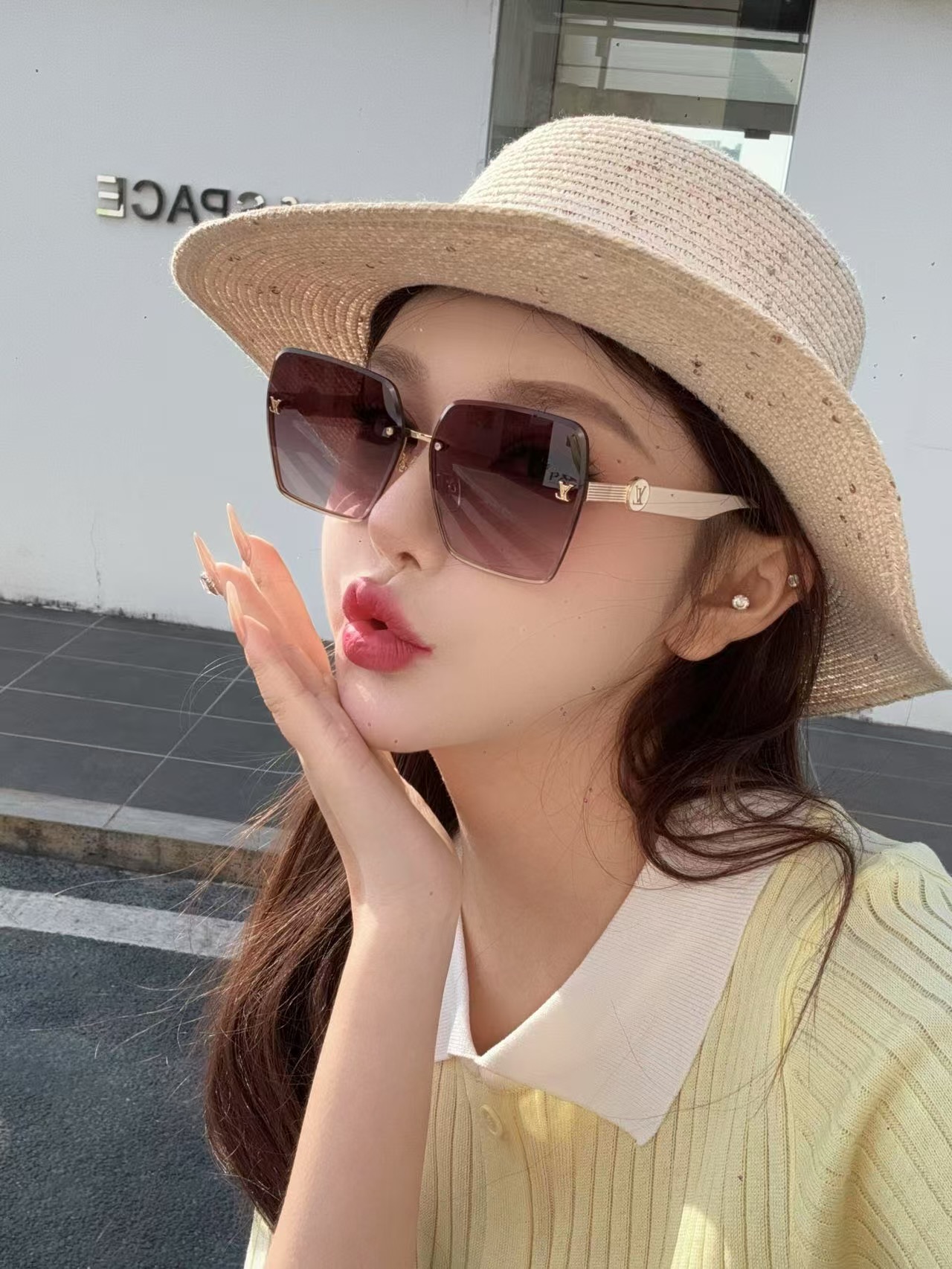  LOUIS VUITTON
MOD：Z1874
Size：61口13-148
