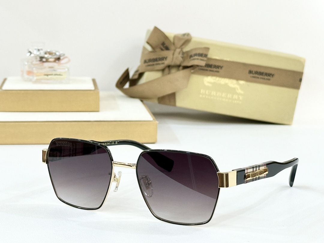  BURBERRY
MOD：BE2395
Size：54口19 145

