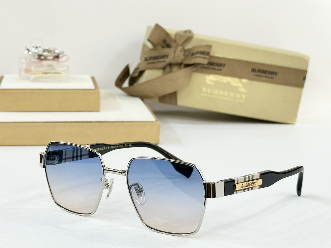  BURBERRY
MOD：BE2395
Size：54口19 145
