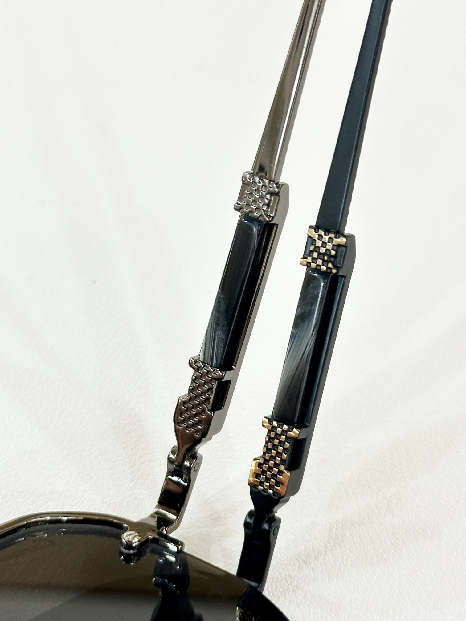  Cartie*
MODEL：CT0522S 
SIZE：61口14-145
