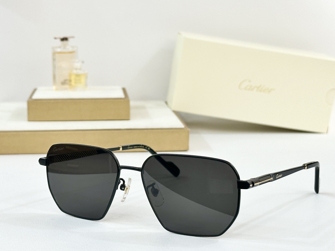  Cartier
MOD：CT0527S
Size：60口16-145

