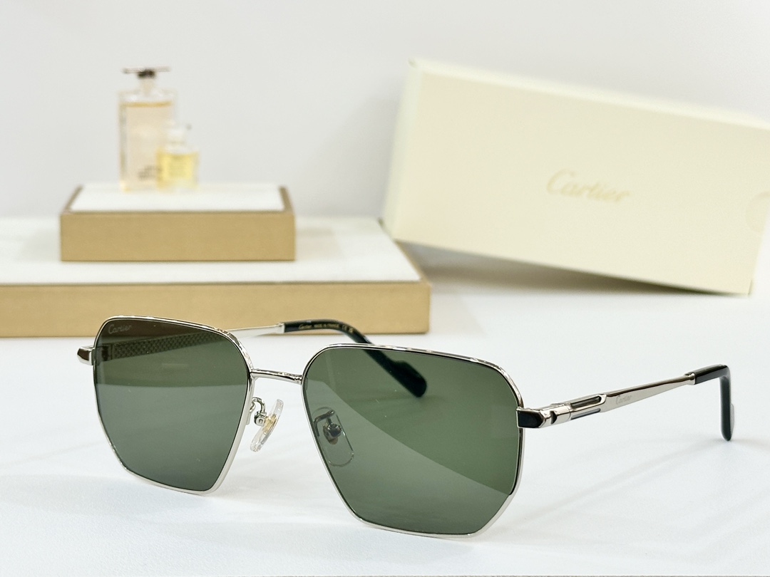  Cartier
MOD：CT0527S
Size：60口16-145
