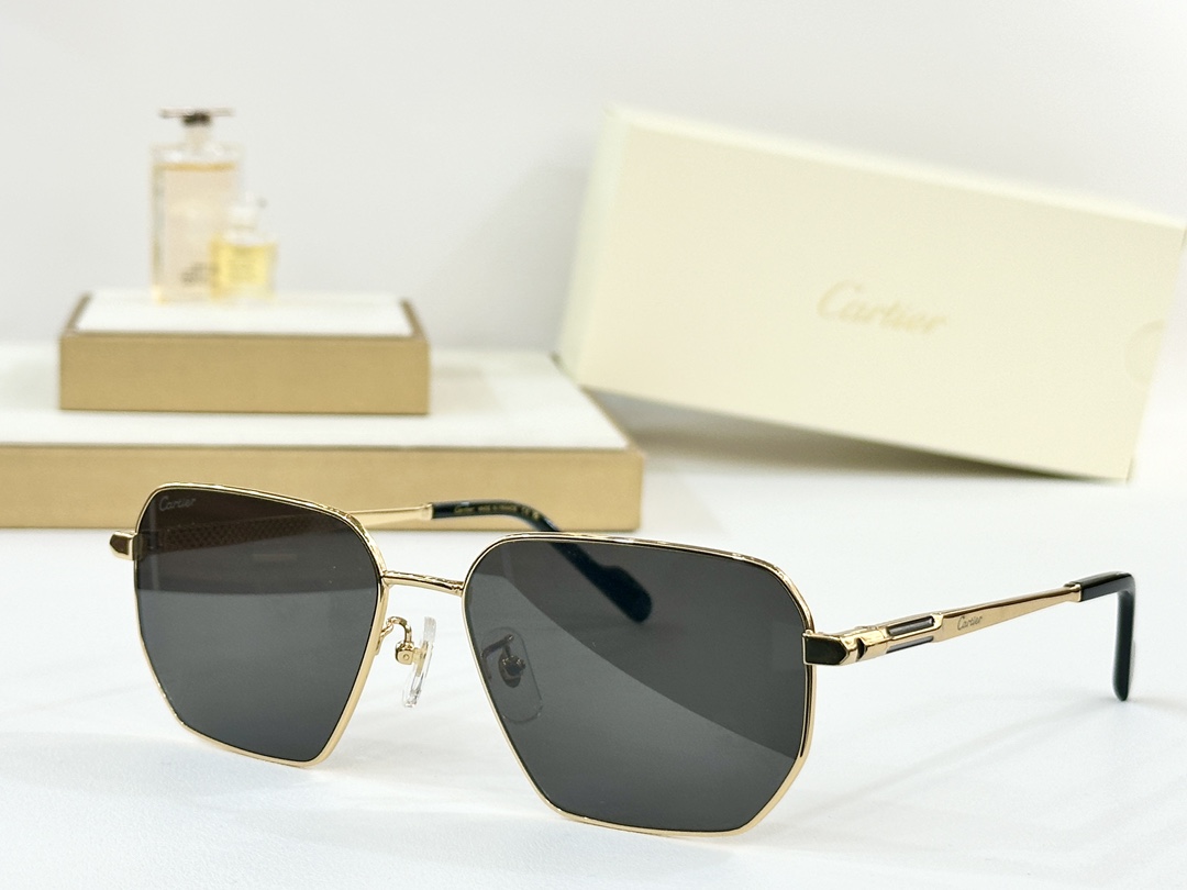 Cartier
MOD：CT0527S
Size：60口16-145
