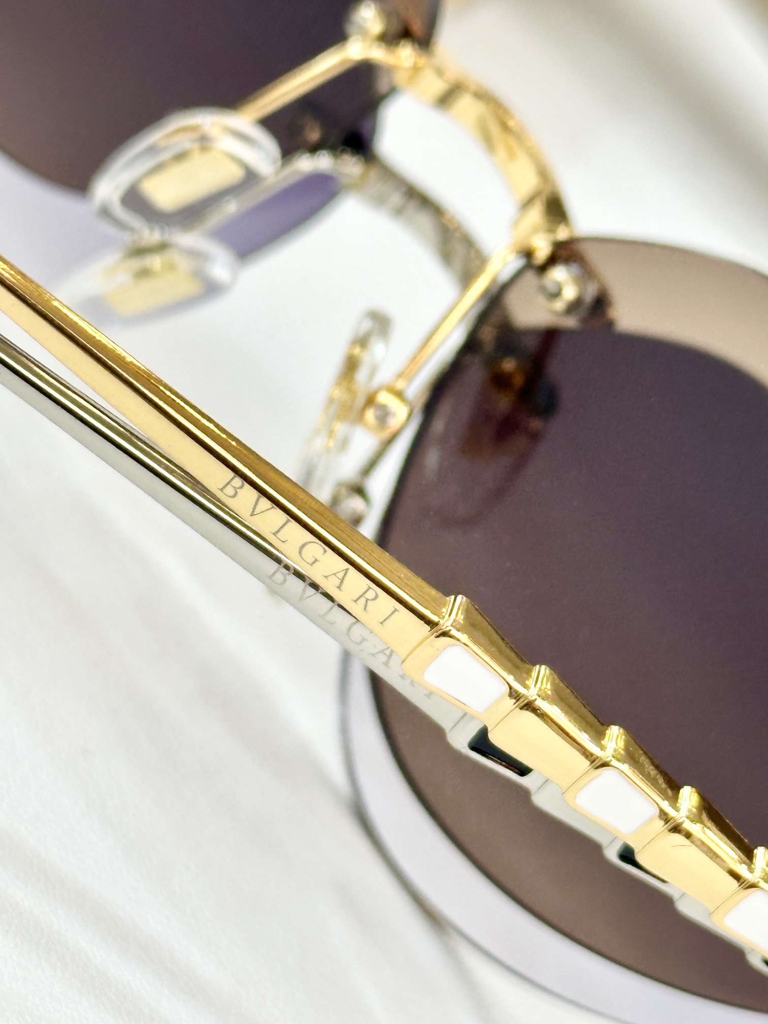  BVLGARI
MOD：BV40032U
Size：59口14-145
