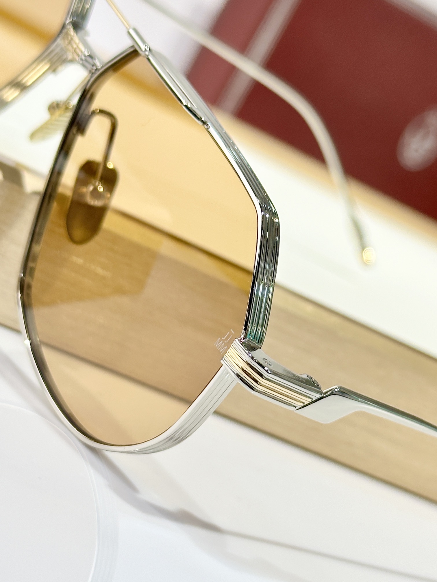  JACQUES MARIE MAGE
MODEL：JMMRL176
SIZE61口14
