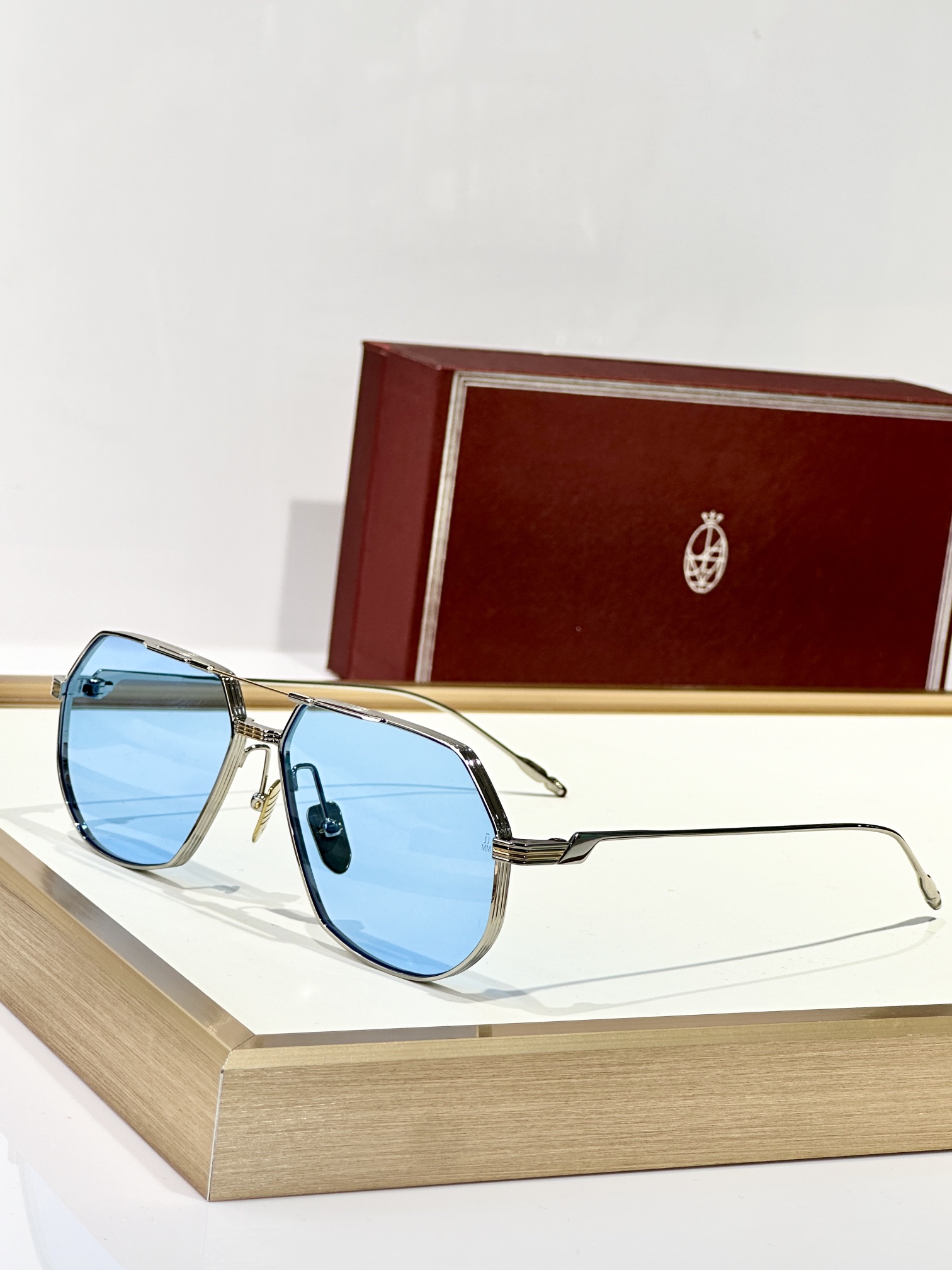  JACQUES MARIE MAGE
MODEL：JMMRL176
SIZE61口14
