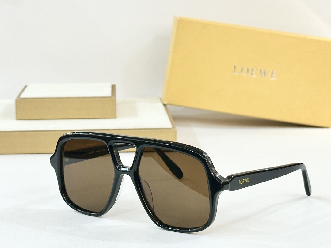 LOEW*
飞行员太阳镜。
MODEL：LW40161U
SIZE：54口14-140
