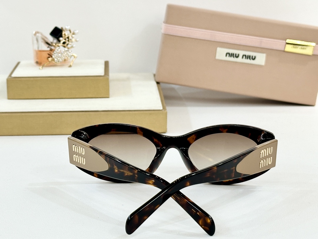  𝙈𝙄𝙐 𝙈𝙄𝙐
MOD：MU13KS  
Size：62口17-145
