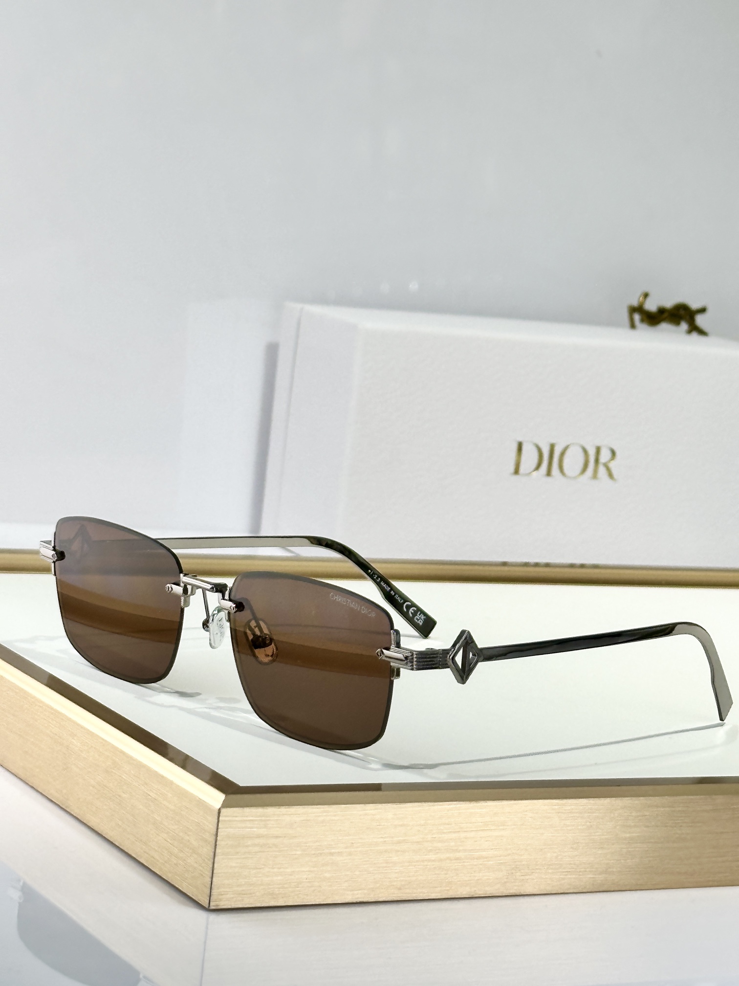  DIOR
MOD：CD Diamond S11U
Size：54口16 145
