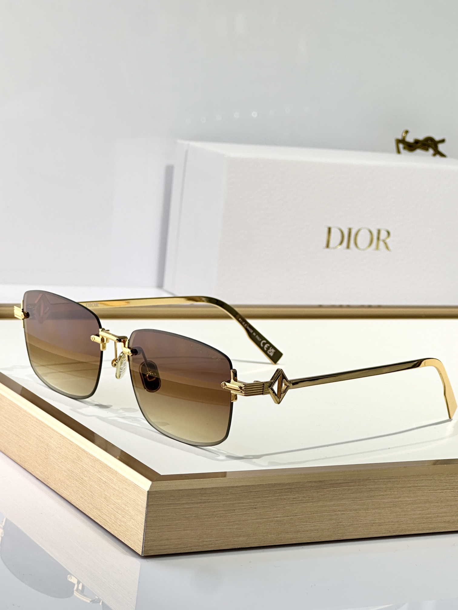  DIOR
MOD：CD Diamond S11U
Size：54口16 145

