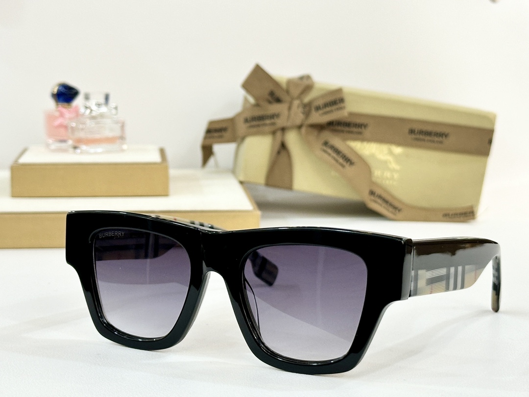  BURBERR*
MODEL：BE 4360
SIZE：60口16-145
