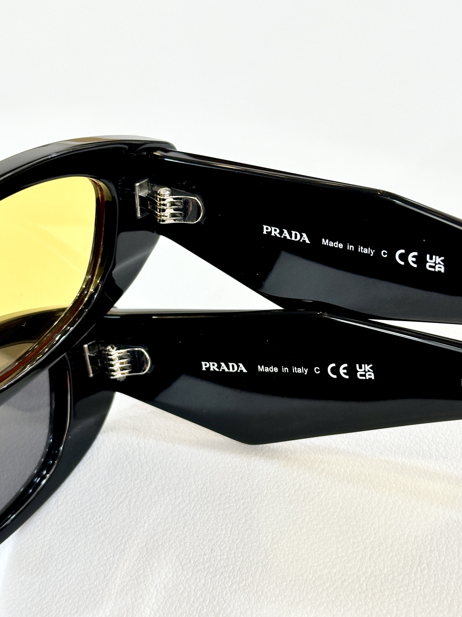  PRADA
MOD：OPR B16S
Size：50口21 145
