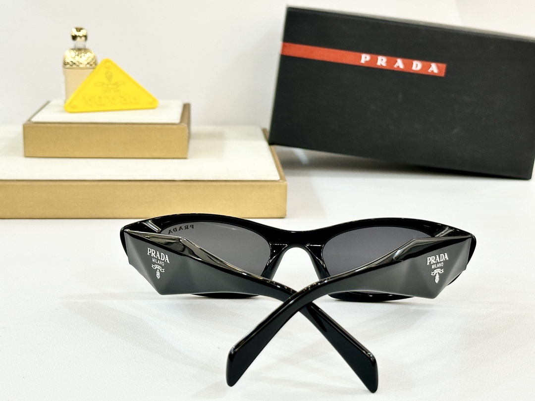  PRADA
MOD：OPR B16S
Size：50口21 145

