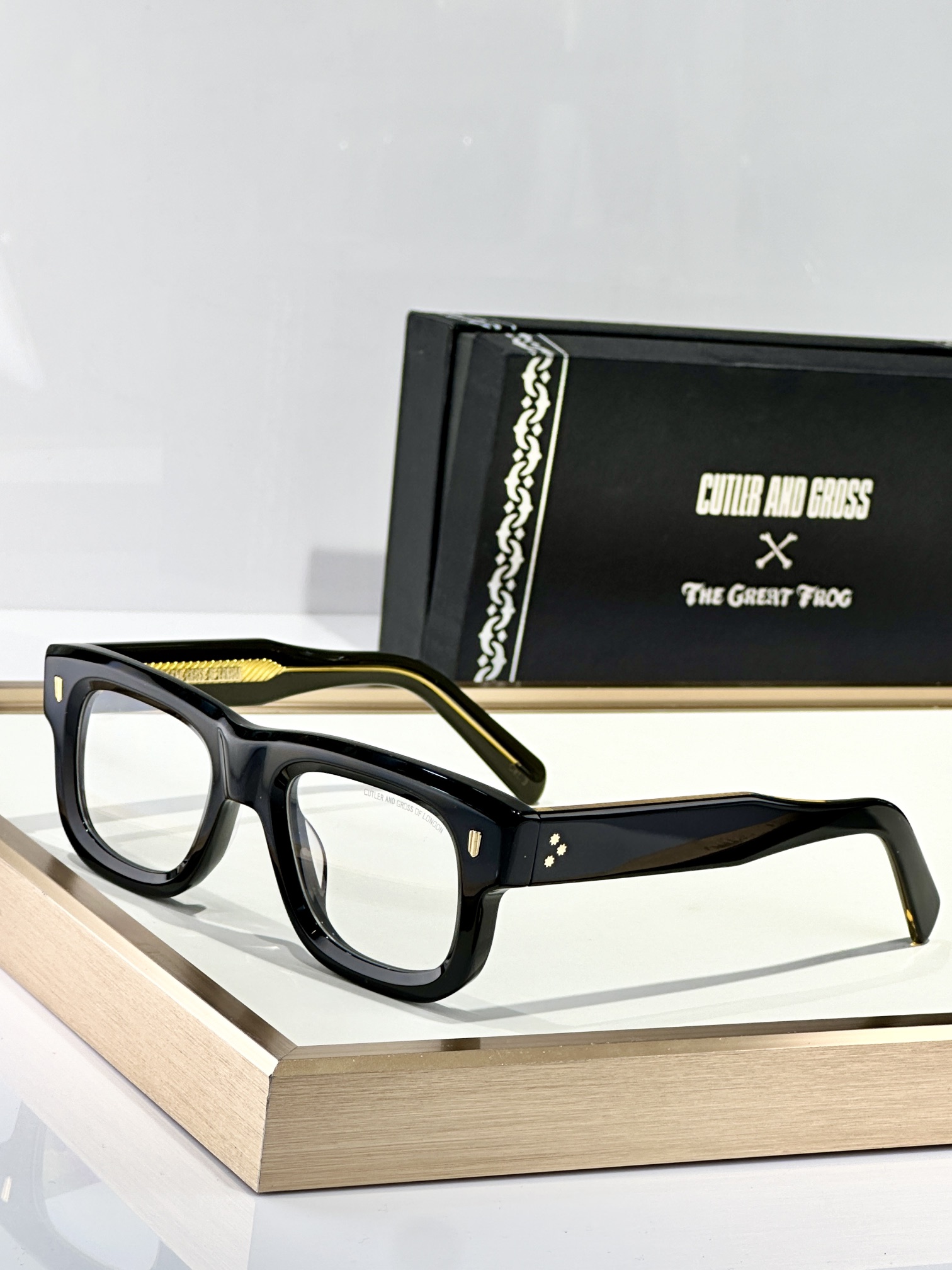  CUTLER ANO GROSS
老钱风意大利制造
handmade in Ltaly
MOD：CGS