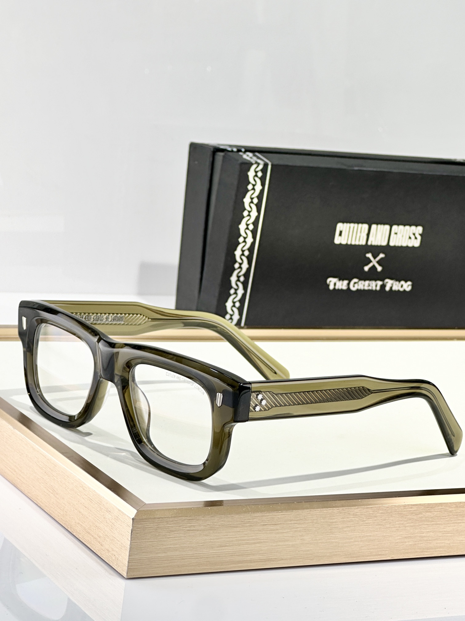 CUTLER ANO GROSS
老钱风意大利制造
handmade in Ltaly
MOD：CGS