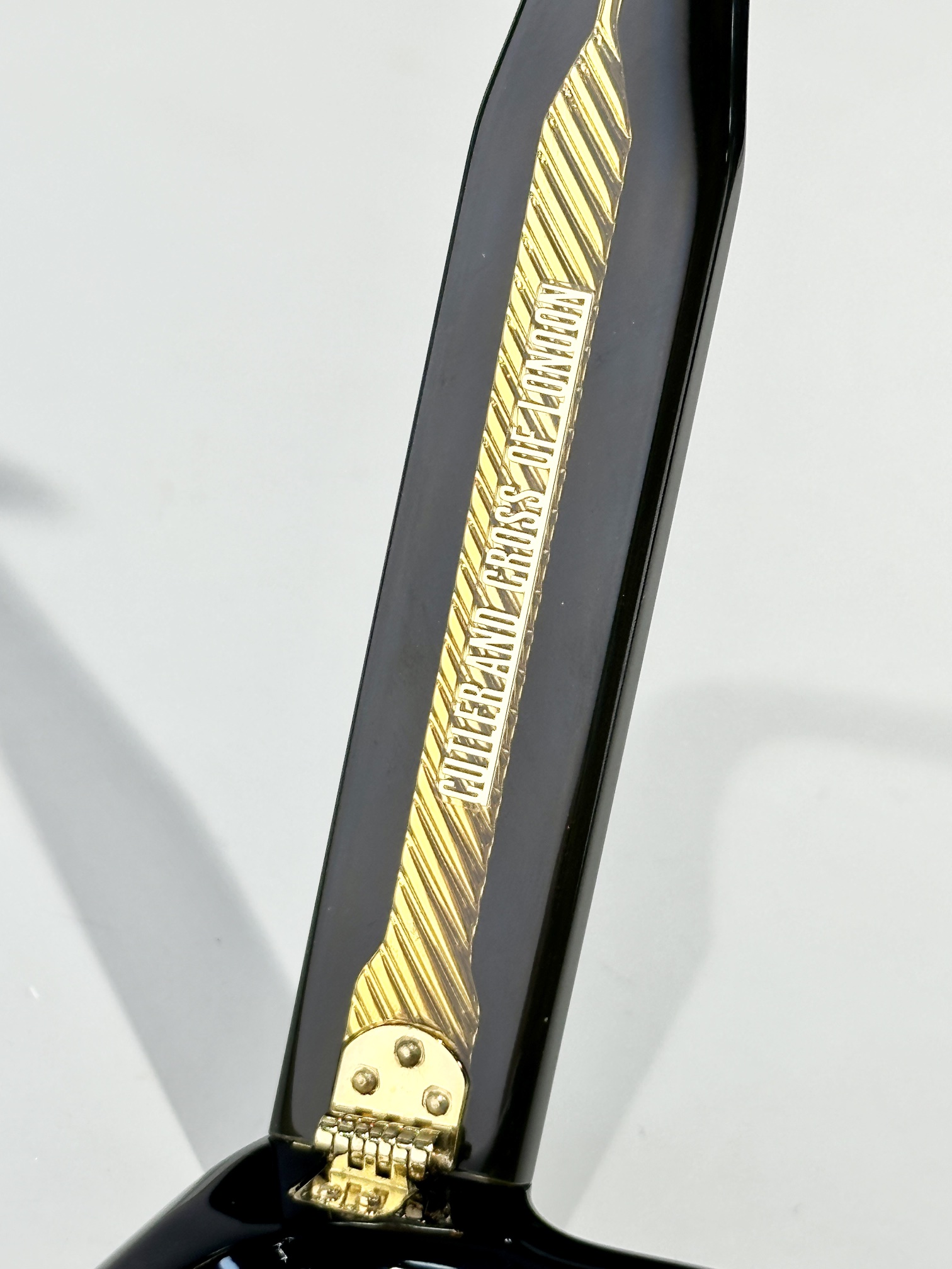  CUTLER ANO GROSS
老钱风意大利制造
handmade in Ltaly
MOD：CGS