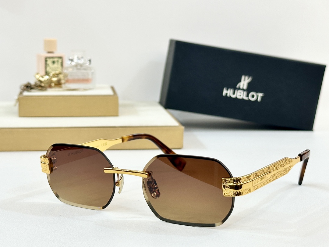 HUBLOT
MODEL H321 
SIZE：56口19-145
