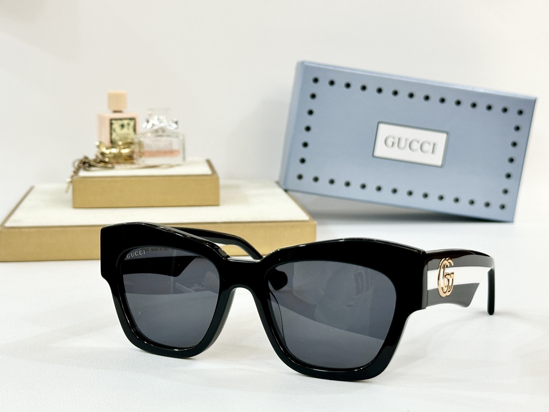 GUCC*
MODEL：GG1422S
SIZE：54口19-145

