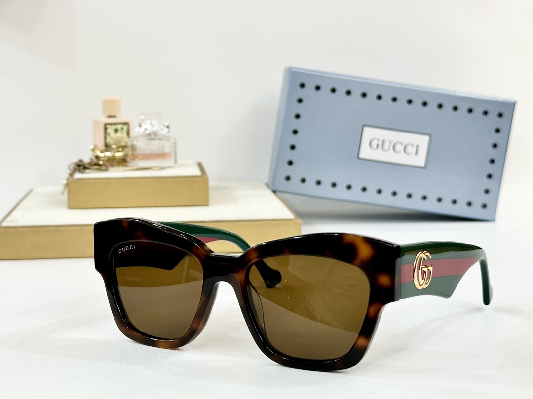 GUCC*
MODEL：GG1422S
SIZE：54口19-145
