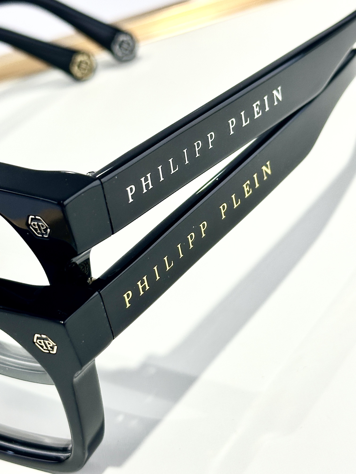  ￼ PhiliPPPlei*
MOD：VPWT
SIZE：51口21 145
