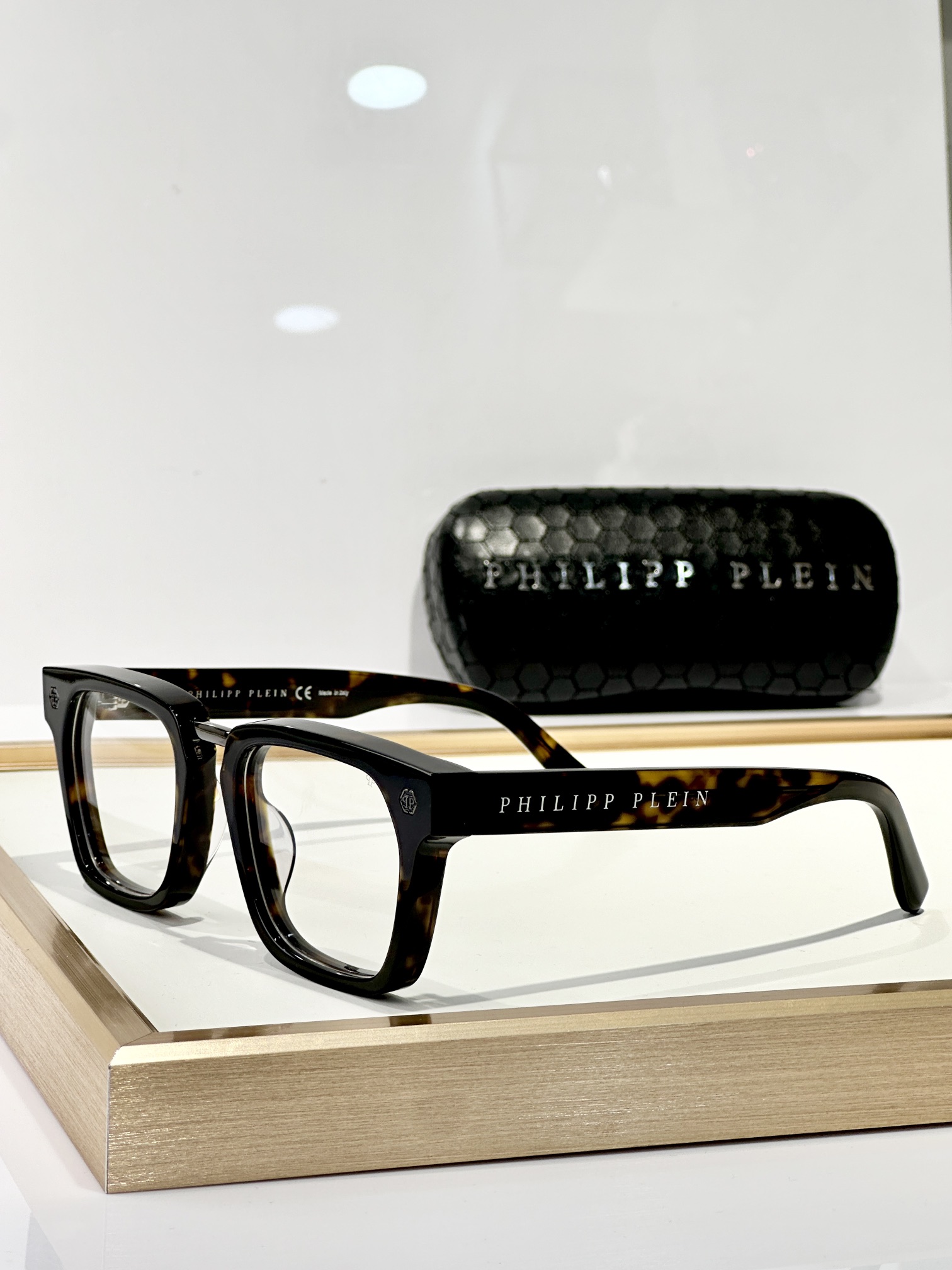  ￼ PhiliPPPlei*
MOD：VPWT
SIZE：51口21 145
