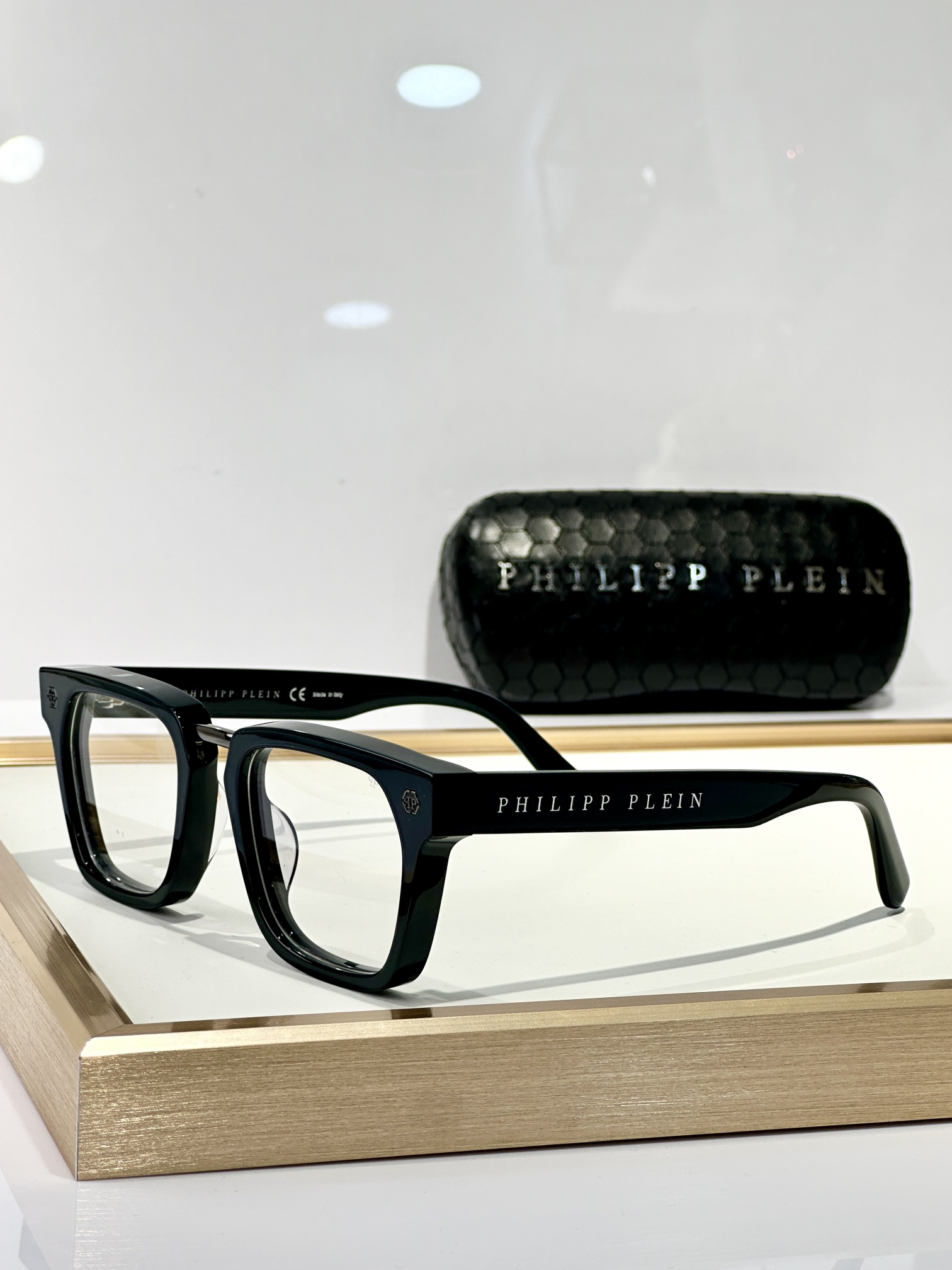 ￼ PhiliPPPlei*
MOD：VPWT
SIZE：51口21 145
