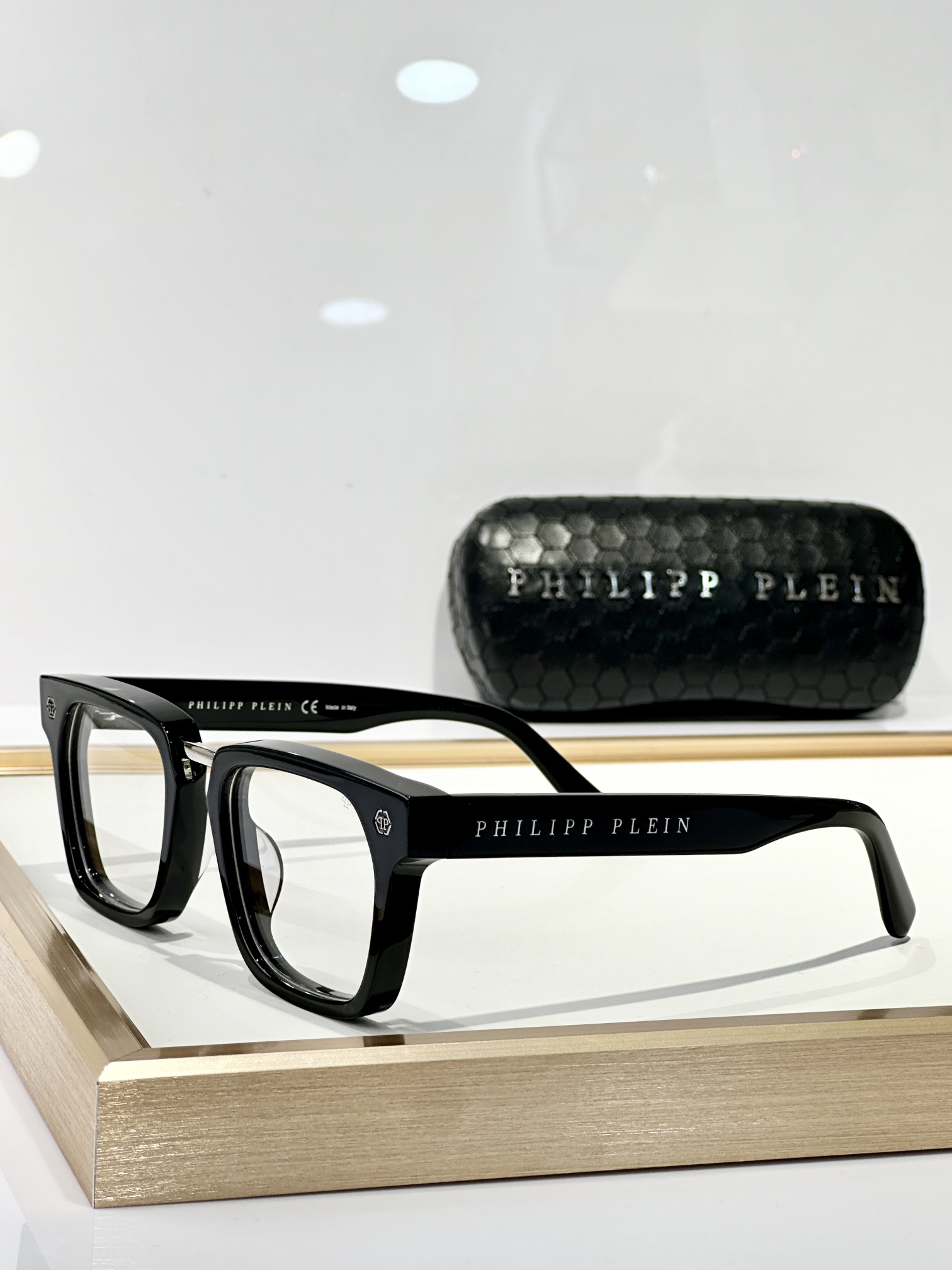  ￼ PhiliPPPlei*
MOD：VPWT
SIZE：51口21 145
