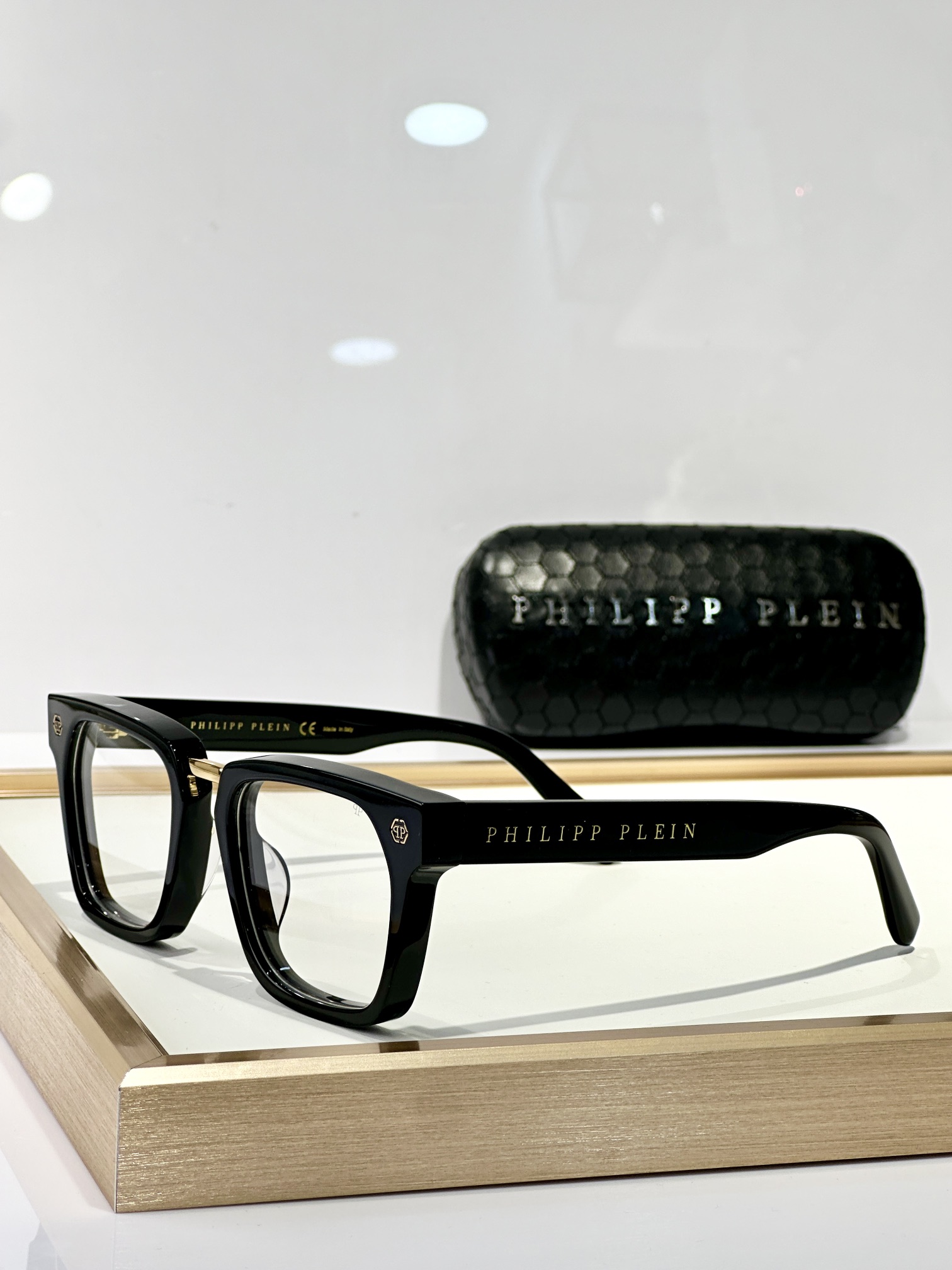  ￼ PhiliPPPlei*
MOD：VPWT
SIZE：51口21 145
